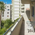 Comfy Central 1 Bedroom Apt With Terrace And View